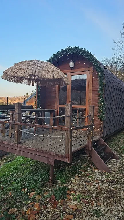 Бунгало у реки