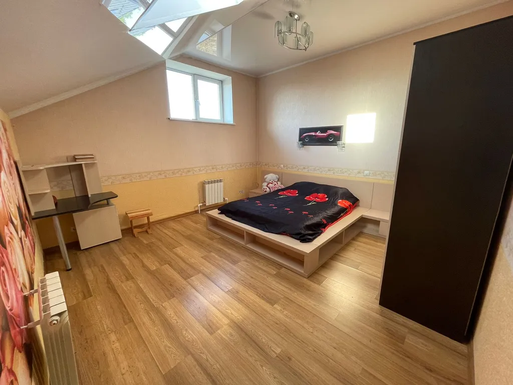 Просторный загородный дом