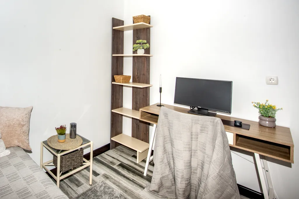 Ocean Breeze Retreat - Sea View Aesthetics