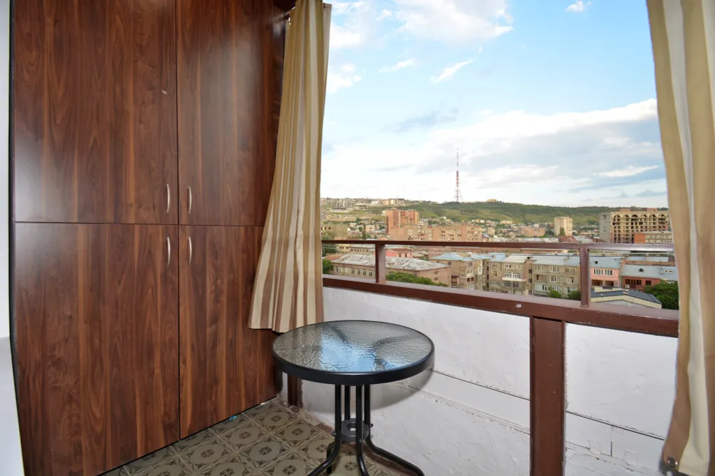 Уютная квартира на площади Сахарова (в самом сердце города)