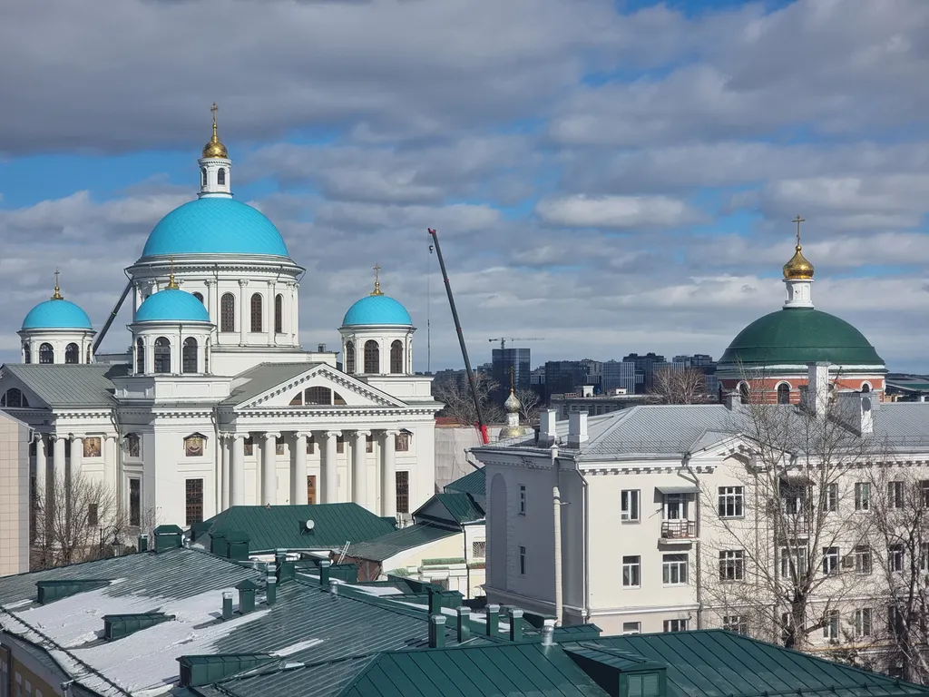 У Казанского Кремля и Набережной
