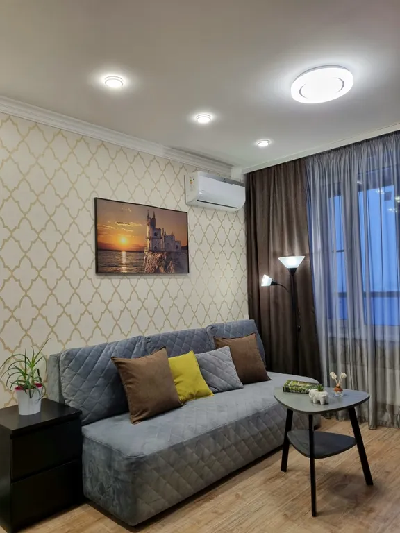 Уютная евродвушка в новом доме с видом на Лавру