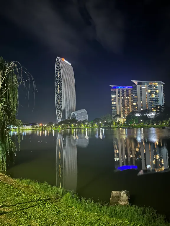 Квартира Апартаменты студия в центре города в Orbi city с видом на море и горы — Батуми