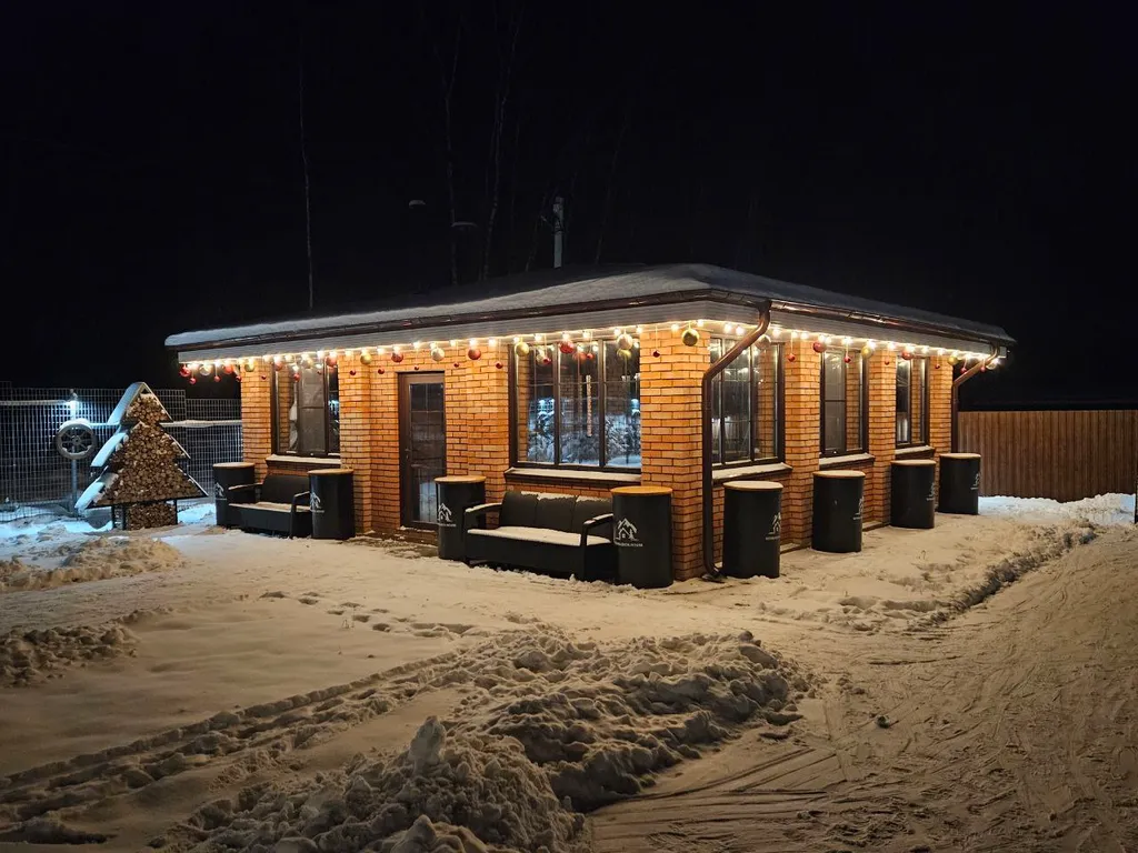 Дом, баня, чан, отапливаемая беседка