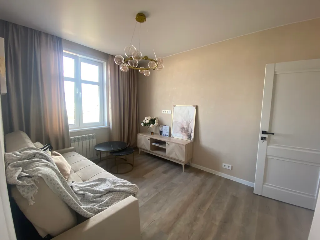 Шикарная трешка рядом с кремлем