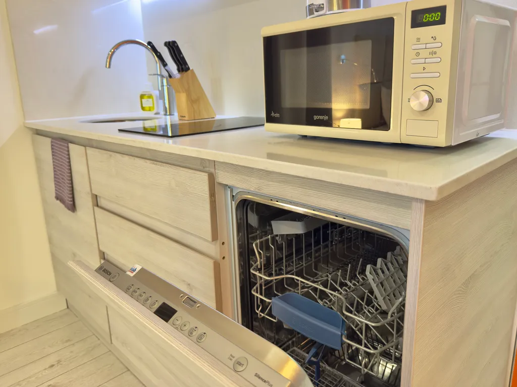 Beach Tower студия на берегу моря