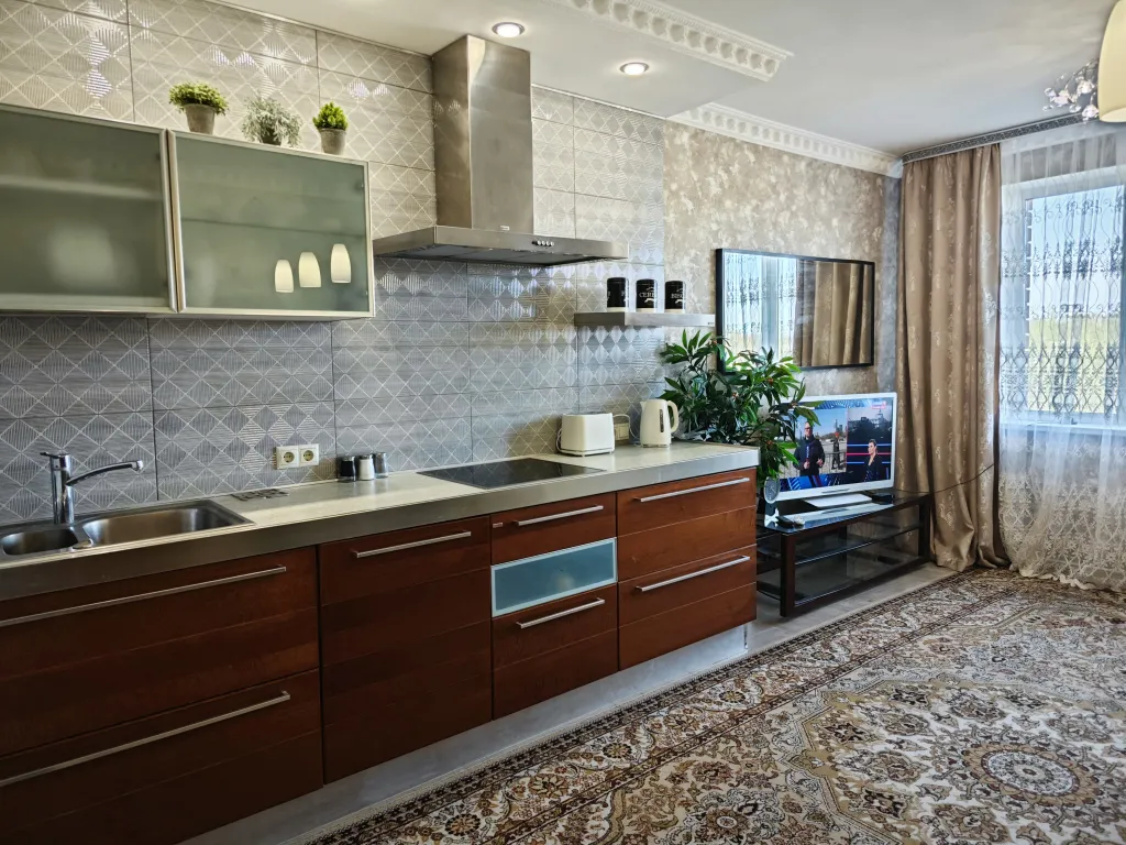 Евротрешка Луна, ЖК Белый Аист