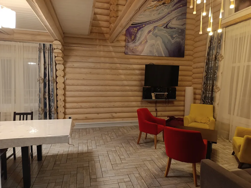 Уютный дом вблизи города и леса