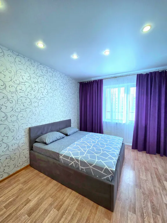 Уютная квартира рядом с ТЦ Аура — аренда посуточно в Сургут