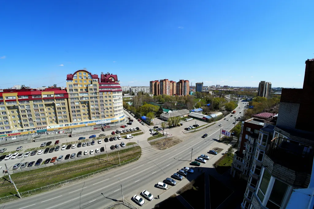 Панорамные апартаменты с видом на Иртыш