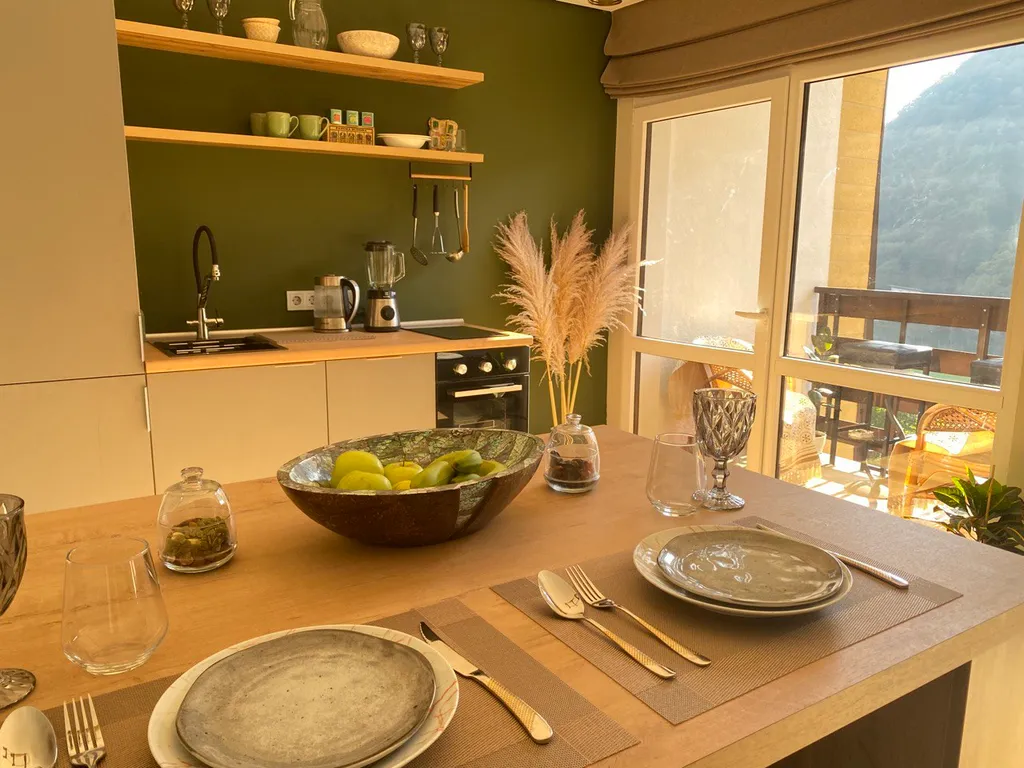 Студия с видом на озеро