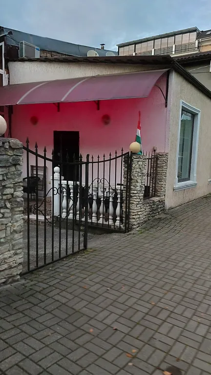 Апартаменты люкс с балконом в 200 метрах от моря с верандой