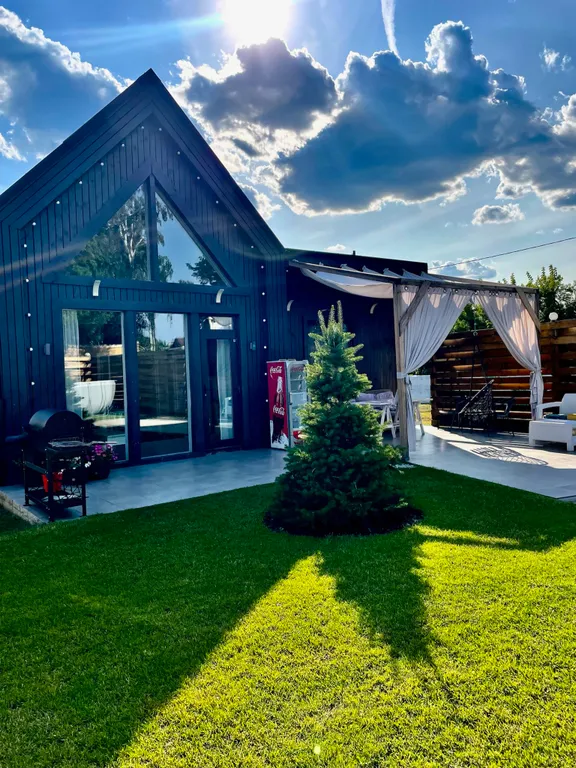 Черный дом на 10+4 человек