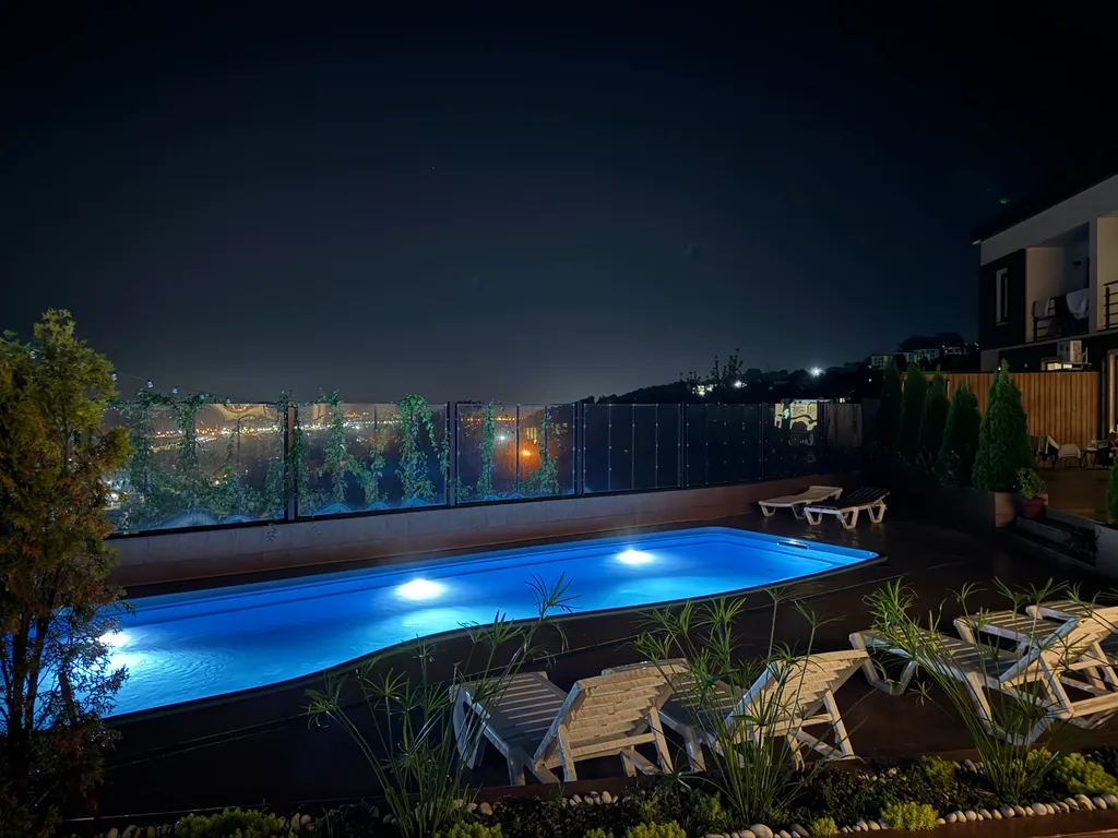 Уютный таунхаус с бассейном