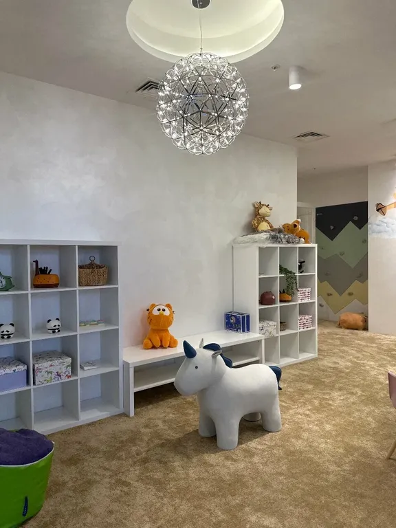 Уютная дизайнерская студия на 16 этаже в ЖК Modera Towers