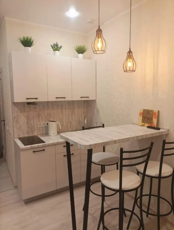 Уютная студия с видом на лес