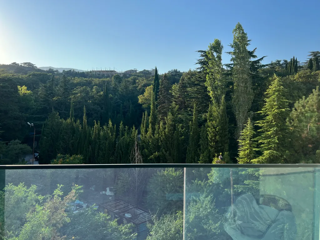 Апартаменты в вечнозелёном парке у моря