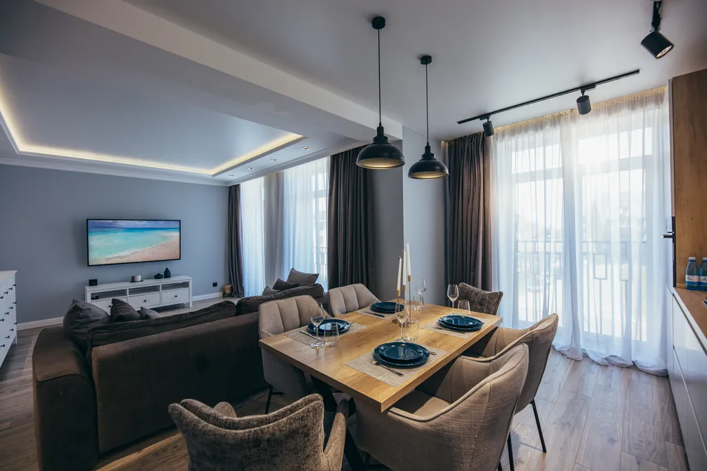 4-комнатная квартира в 100 метрах от моря