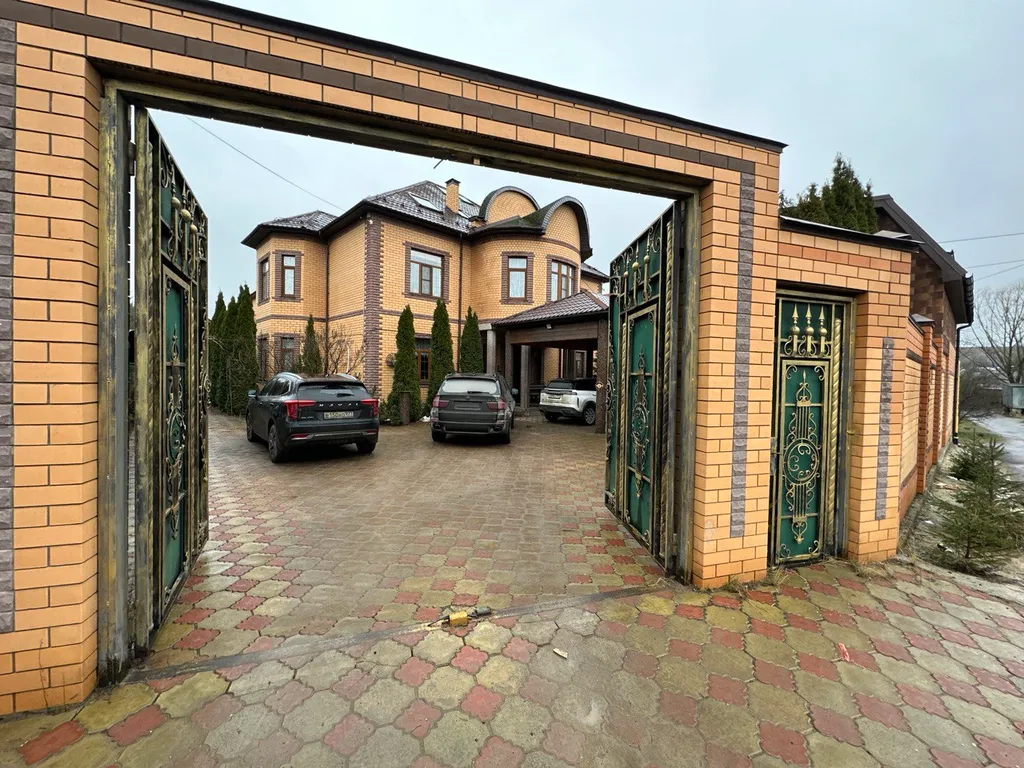 Коттедж Дом у метро — аренда посуточно в Саларьево