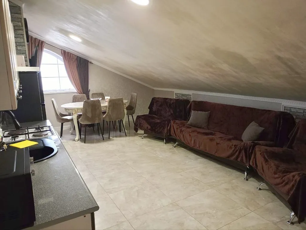 Квартира Квартира Уютная мансарда около моря — Сухум