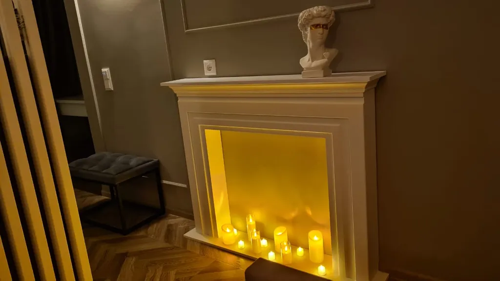 Студия с панорамным видом и джакузи в стиле неоклассика