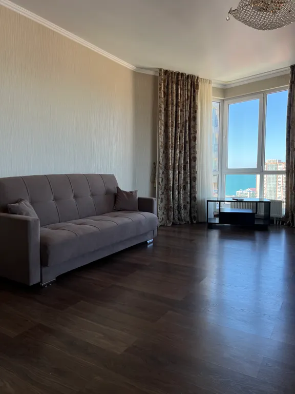 Квартира с видом на море и горы в центре Адлера