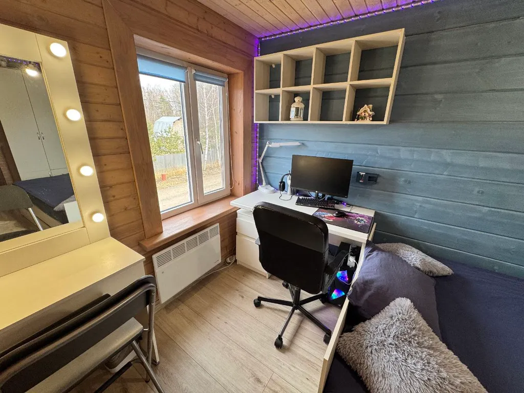 Дом с прудом