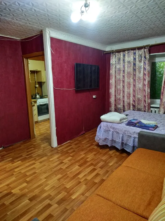 Квартира в центре эконом класса — аренда посуточно в Омск