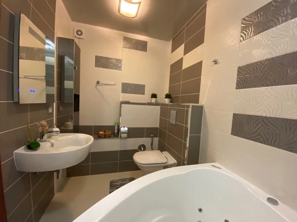 Апартаменты бизнес-класса с джакузи