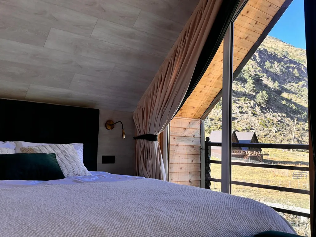 Новый домик с шикарным видом в Тегенекли