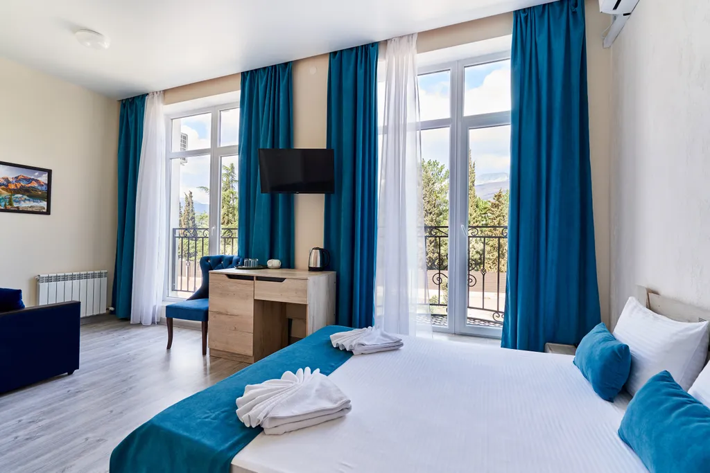 Студия с видом на горы