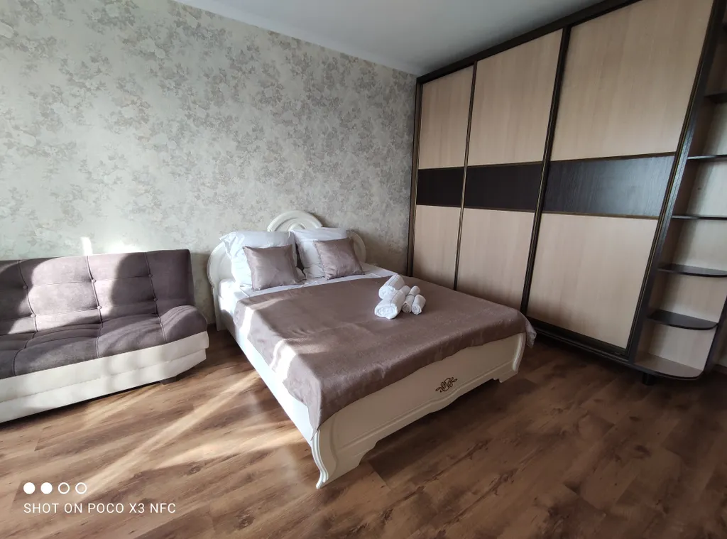 Уютная квартира, не далеко от жд вокзала и аэропорта