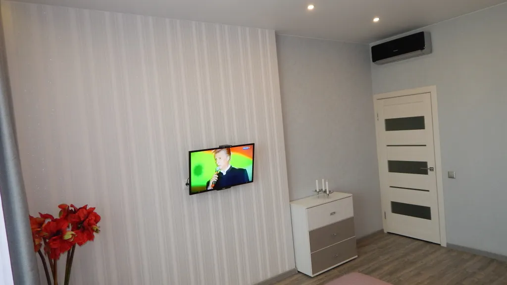 Элитная видовая 20 этаж, центр, метро площадь Ленина, аквапарк, зоопарк, тц аура