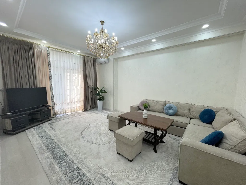 Просторная 4-комнатная квартира в тихом районе New Kamolon