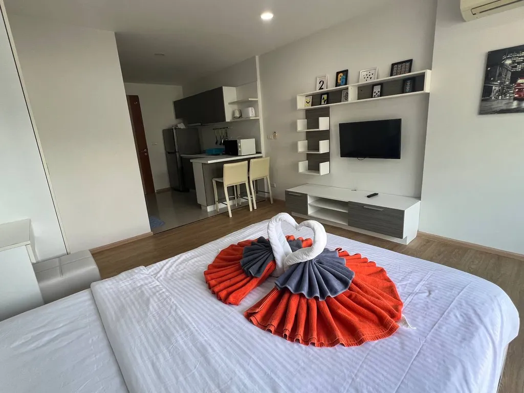 Ката, студия после ремонта с красивым видом на горы, 5 этаж