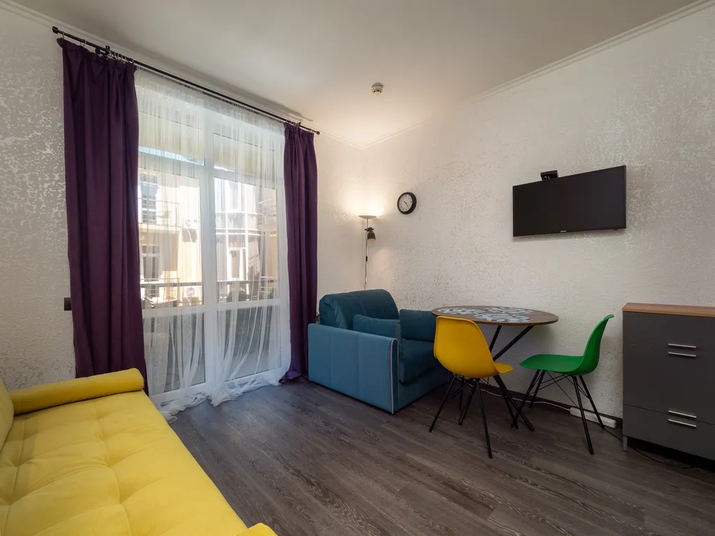 Квартира Квартира Студия у моря с теплым бассейном — Сириус