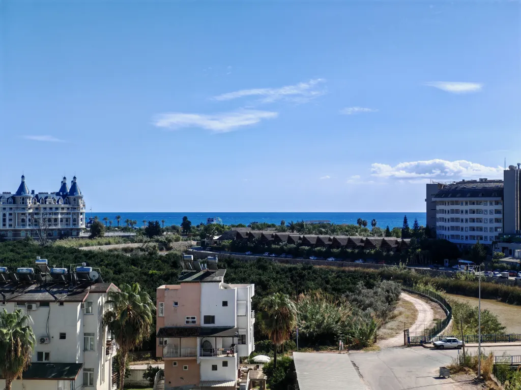 Квартира 2+1 в Azura World c видом на бассейн и аквапарком