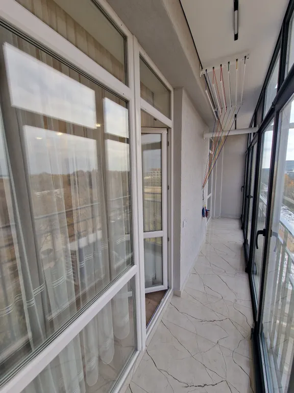 Квартира с ремонтом и видом на озеро Мойнаки