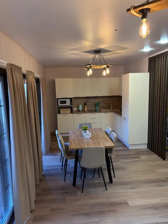 4-комнатный Дом