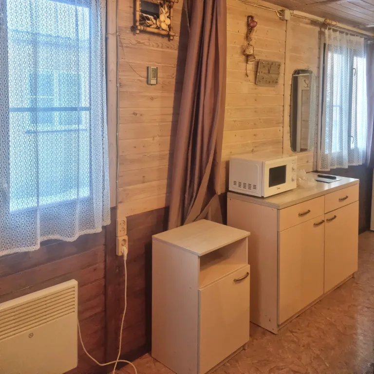 Коттедж Уютный небольшой дом — Песочный