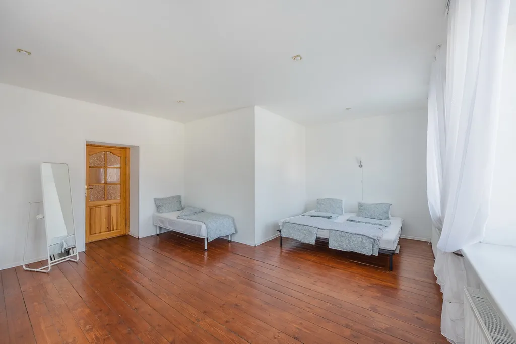 Дом с бассейном и сауной