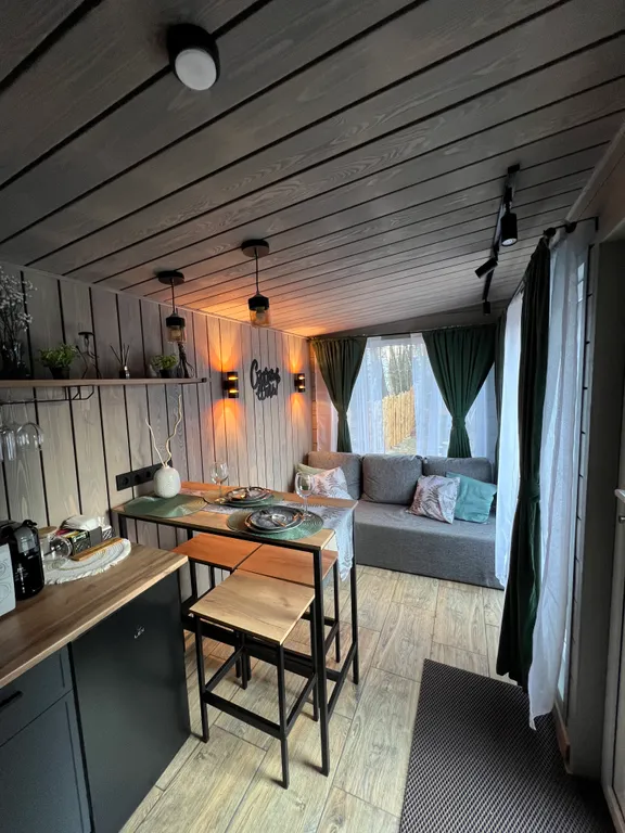 Уютный лесной домик с баней — отдых мечты