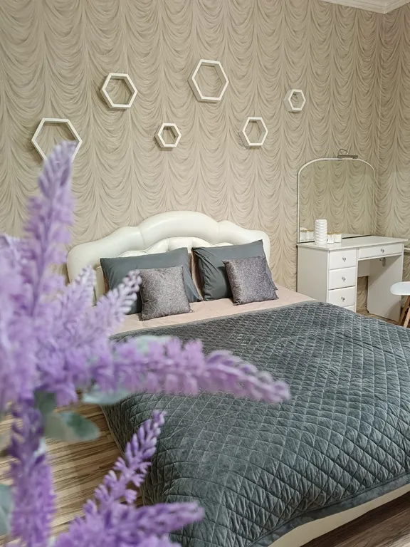 Двушка рядом с тц ярмарка и вокзалом