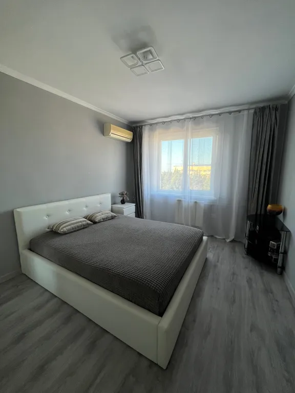 Трёхкомнатная квартира в центре на 9 этаже — аренда посуточно в Адлер