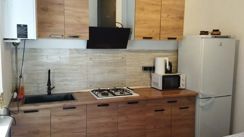 Просторный дом с верандой