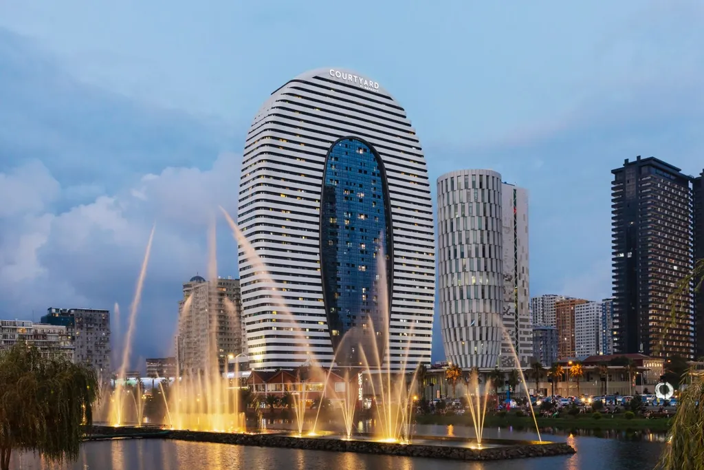 Современная квартира рядом с морем в Alliance Palace Batumi