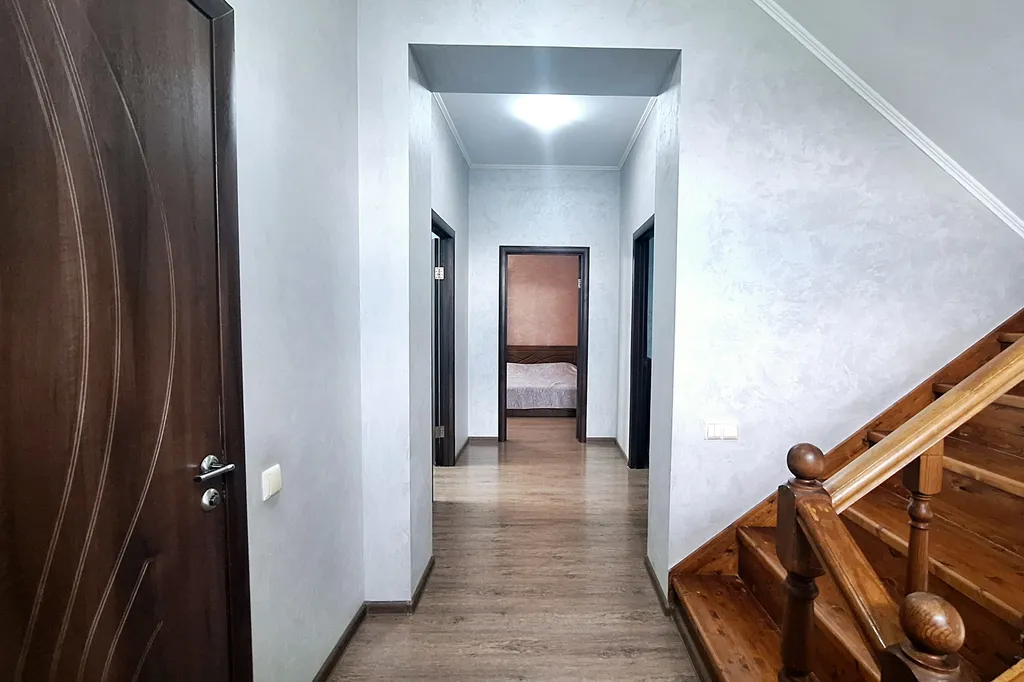 Аренда коттеджа для отдыха с теплым бассейном, сауной, бильярдом