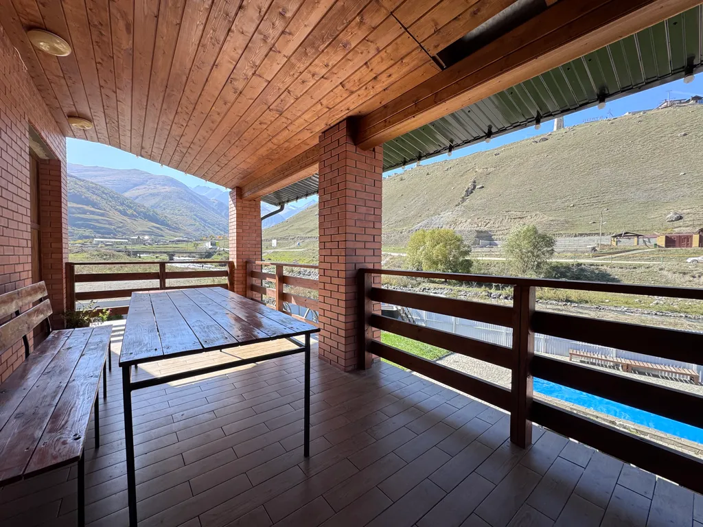 Уютный дом с видом на горы и тёплым бассейм fiagdonrelax