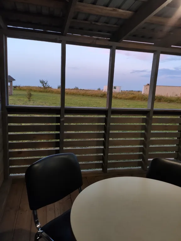 Домик с терассой на озере Ильмень