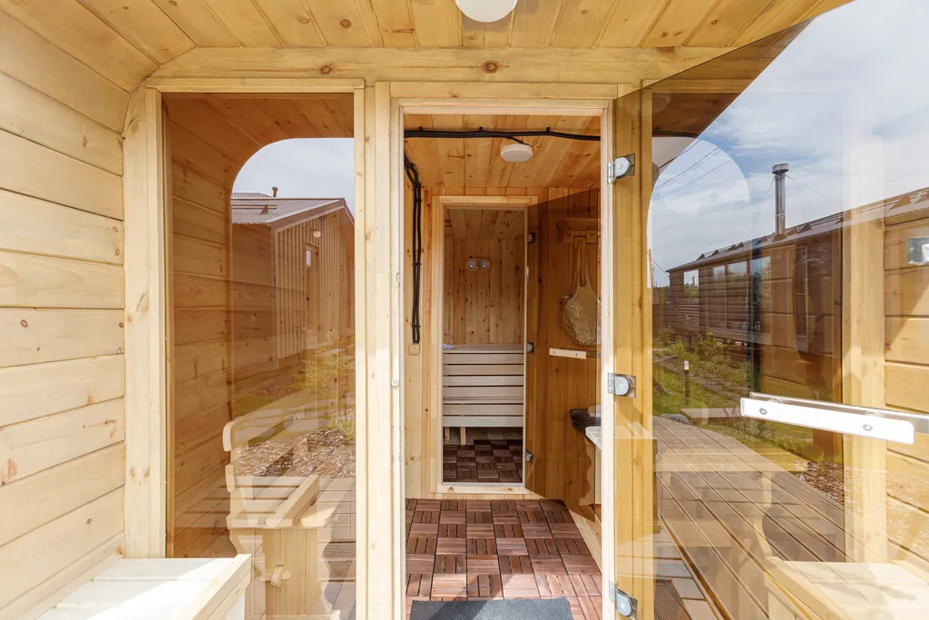 Коттедж Семейный дубльдом у пруда с баней и купелью в Новой Москве — Птичное